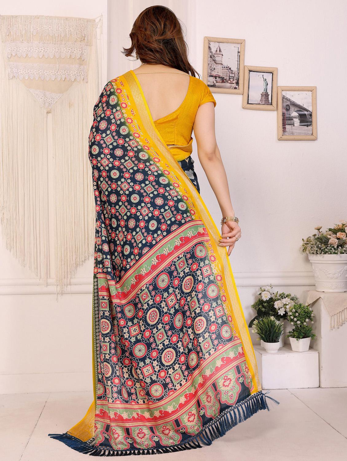 women printed casual wear saree with blouse - 22066359 - Standard Image - 2