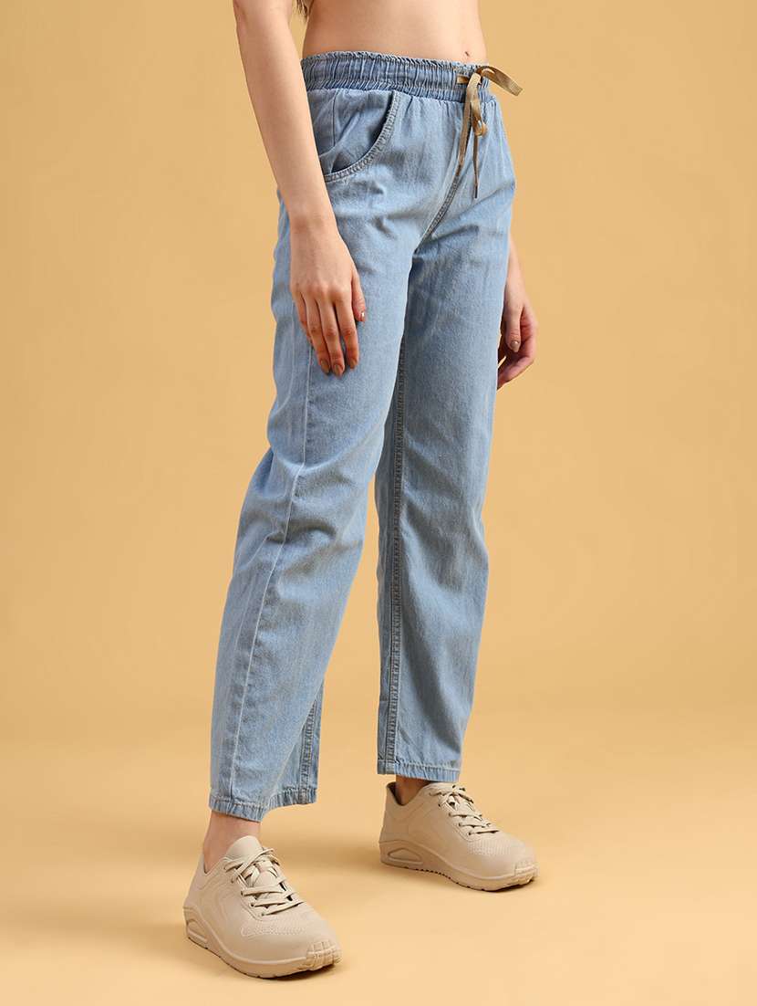 women solid mid rise straight trouser