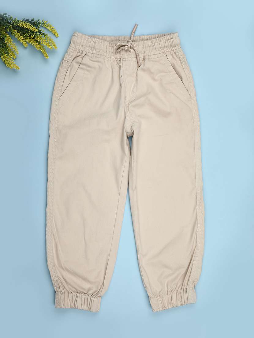 boys solid mid rise relaxed fit jogger