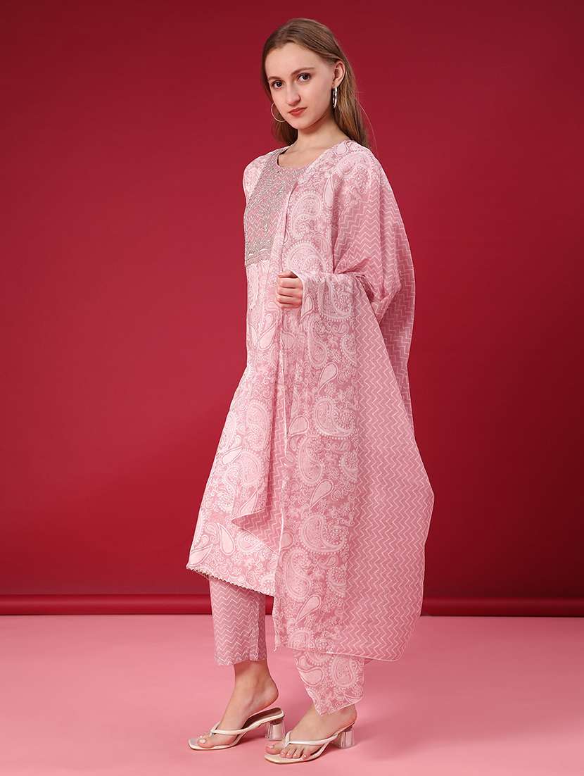 women three quarter sleeve kurta and pant with dupatta - 22067455 -  Standard Image - 2