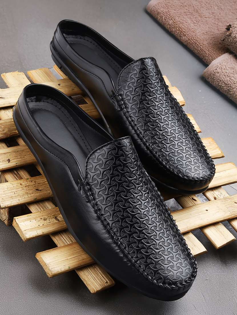 men textured slip on loafer