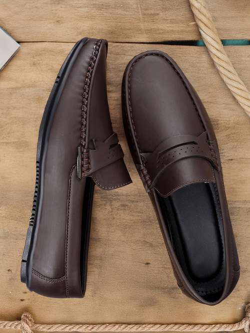 men solid slip on loafer - 22067562 -  Standard Image - 0