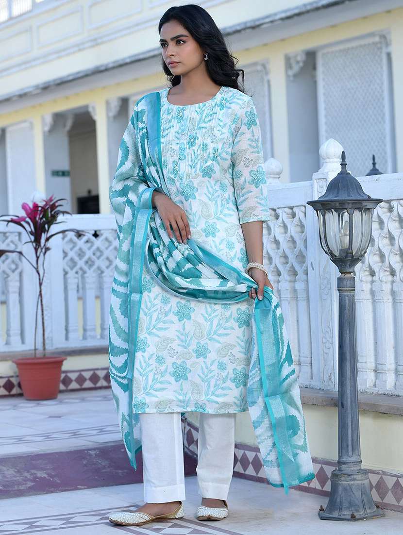 women three quarter sleeve kurta pant with dupatta set - 22068472 - Standard Image - 2
