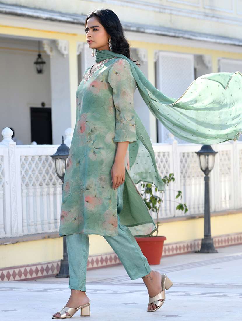 women three quarter sleeve kurta pant with dupatta set - 22068474 - Standard Image - 2
