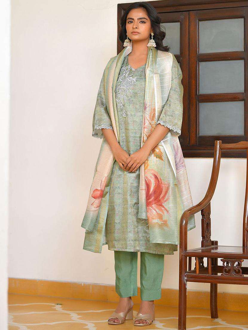 women three quarter sleeve kurta pant with dupatta set - 22068483 - Standard Image - 2