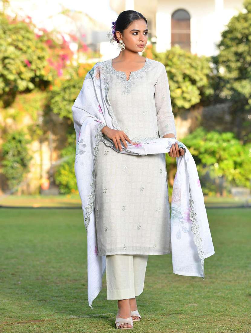 women three quarter sleeve kurta pant with dupatta set - 22068491 - Standard Image - 2