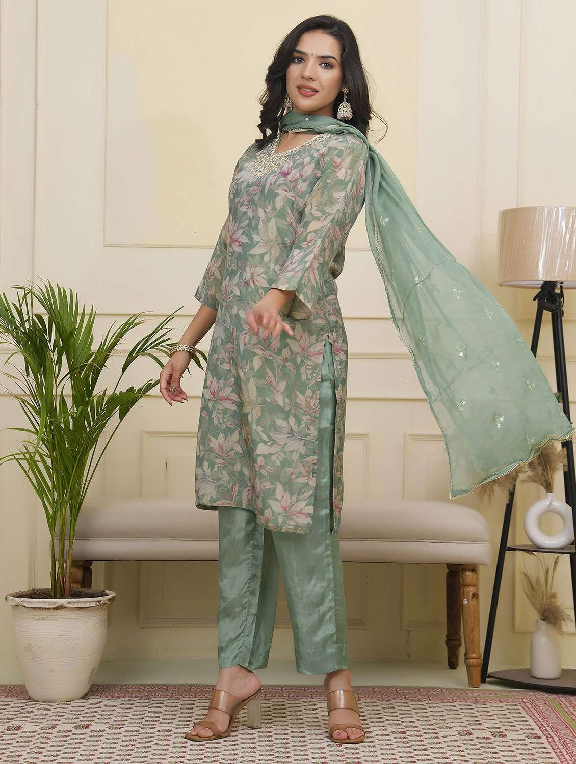 women three quarter sleeve kurta pant with dupatta set - 22068504 - Standard Image - 2