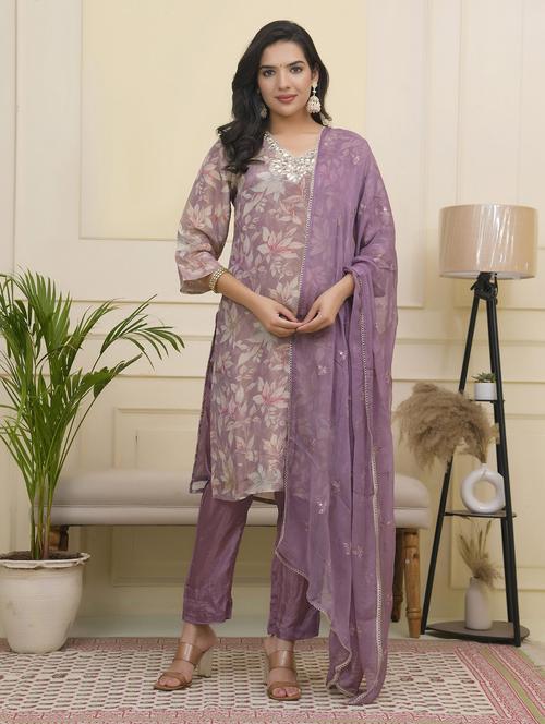 women three quarter sleeve kurta pant with dupatta set - 22068506 - Standard Image - 0
