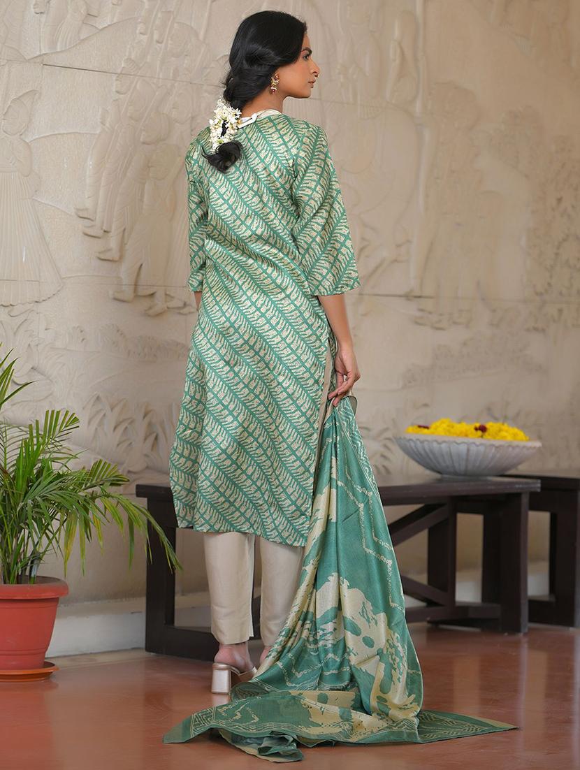 women three quarter sleeve kurta pant with dupatta set - 22068515 - Standard Image - 2