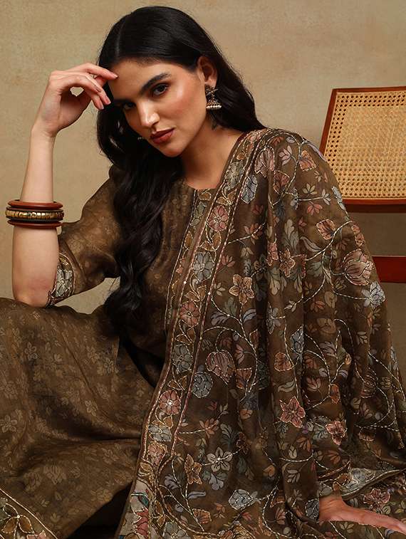 women three quarter sleeve kurta pant with dupatta set - 22068569 - Standard Image - 2
