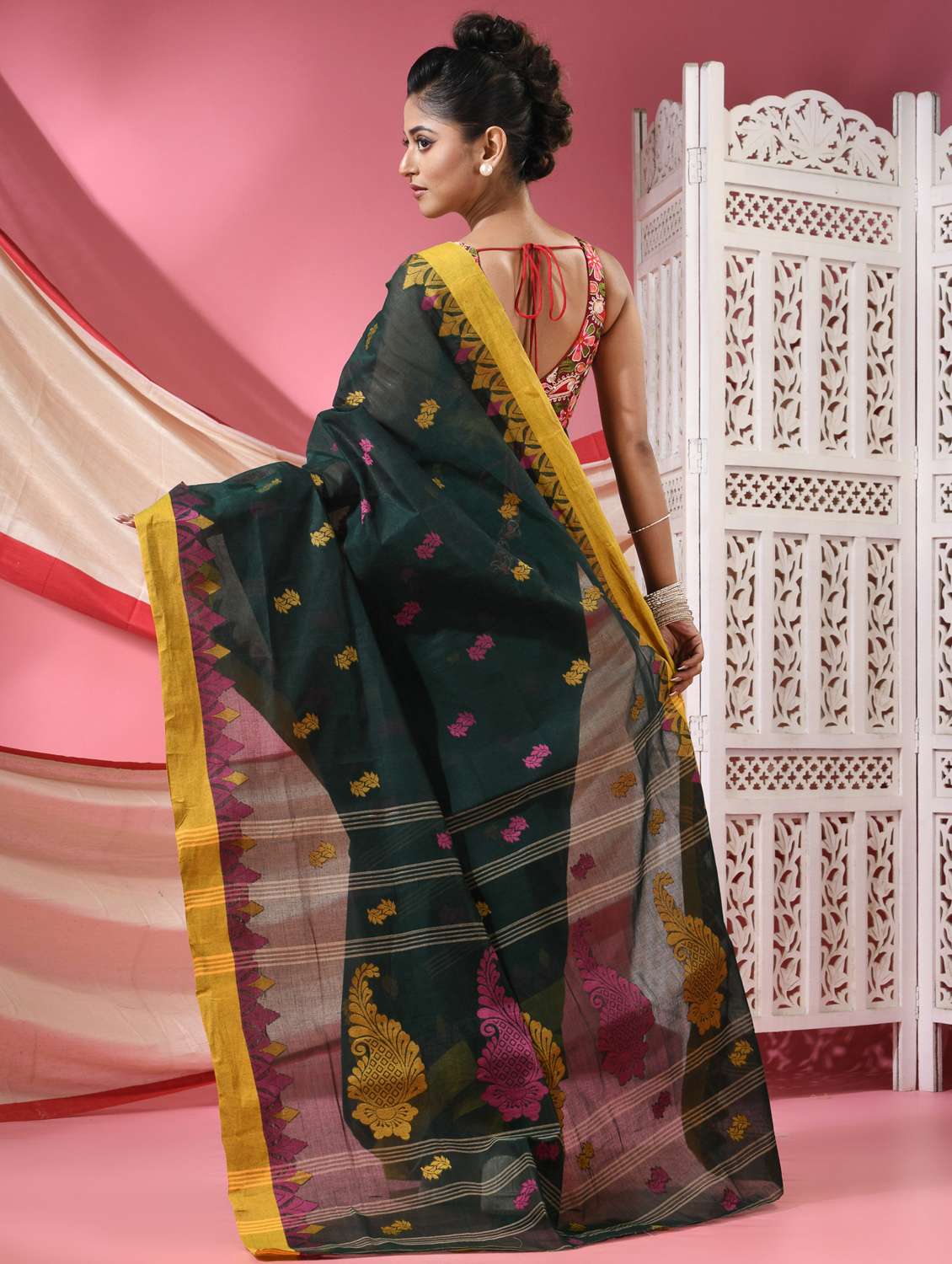 women self design handloom saree - 22068638 - Standard Image - 2