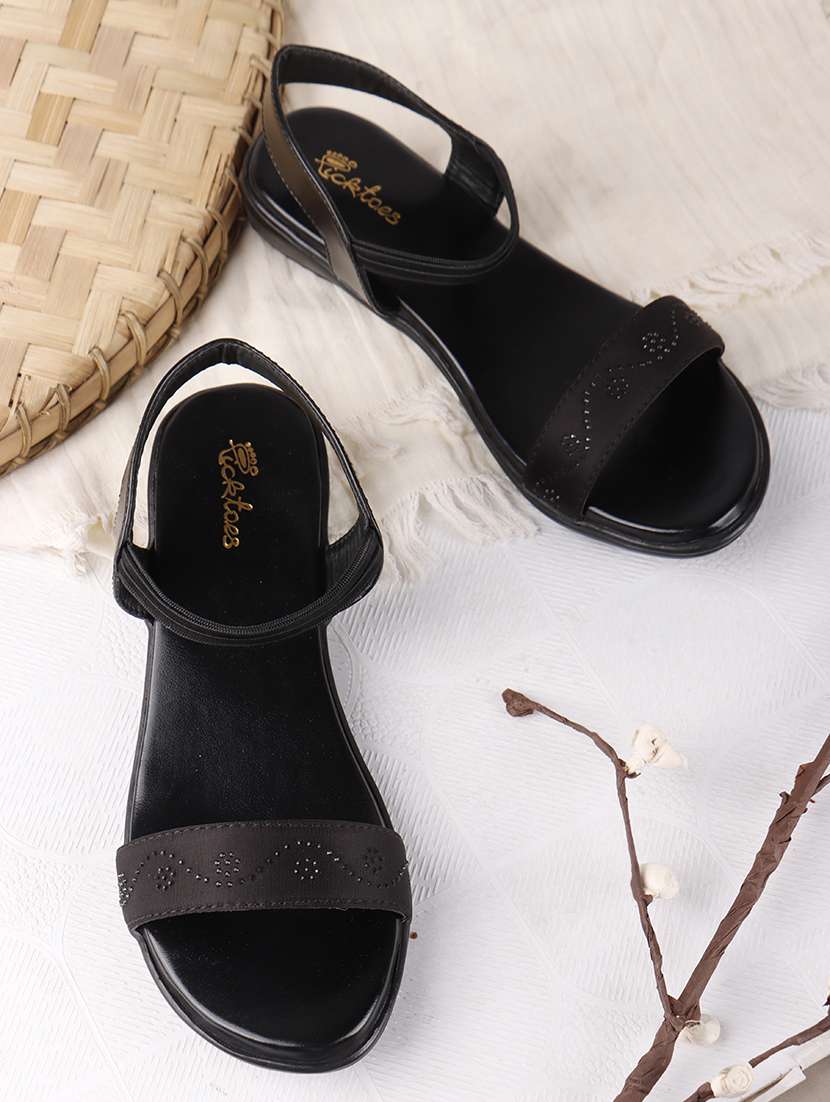 women black solid back strap sandal - 22069088 -  Zoom Image - 0