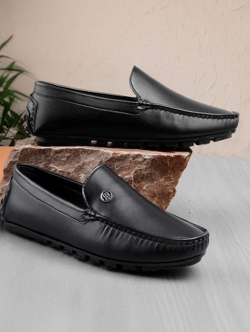 men black slip on loafer