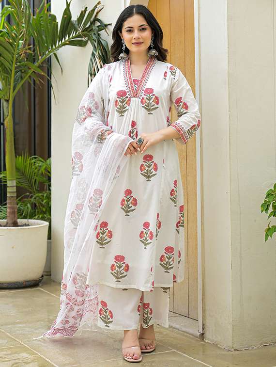 women floral three quarter sleeve kurta pant with dupatta set