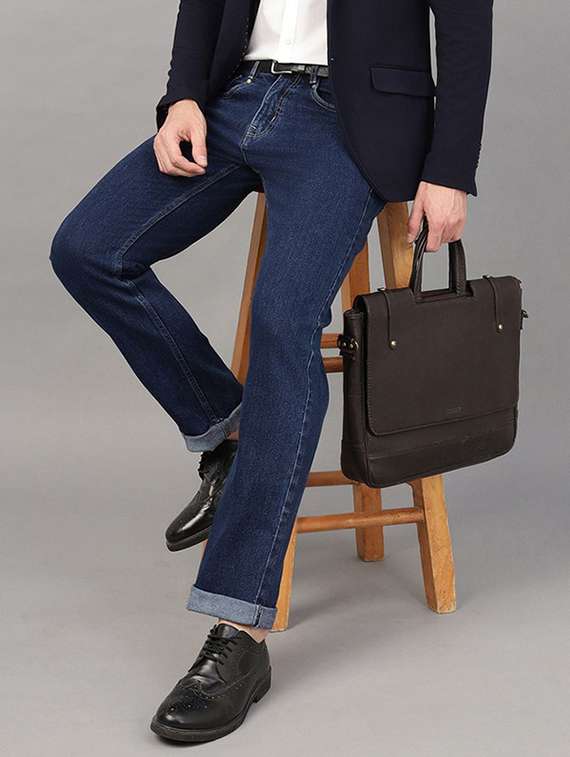 men solid mid rise slim fit jean - 22069238 - Zoom Image - 0