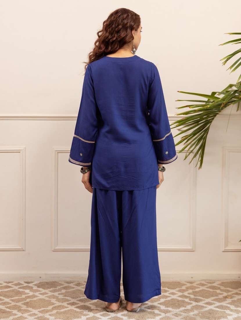 women embroidered long sleeve ethnic co-ord set - 22069626 - Standard Image - 2