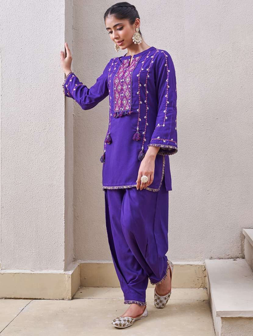 women embroidered long sleeve ethnic co-ord set - 22069627 - Standard Image - 2