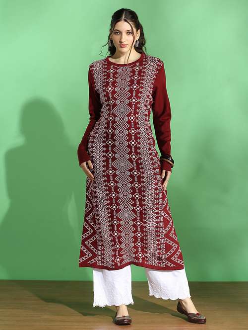 globus women maroon round neck full sleeves placement weave knitted acrylic loose fit winter wear kurta