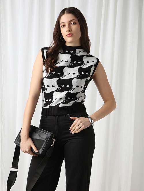 women self designed sleeveless crop pullover