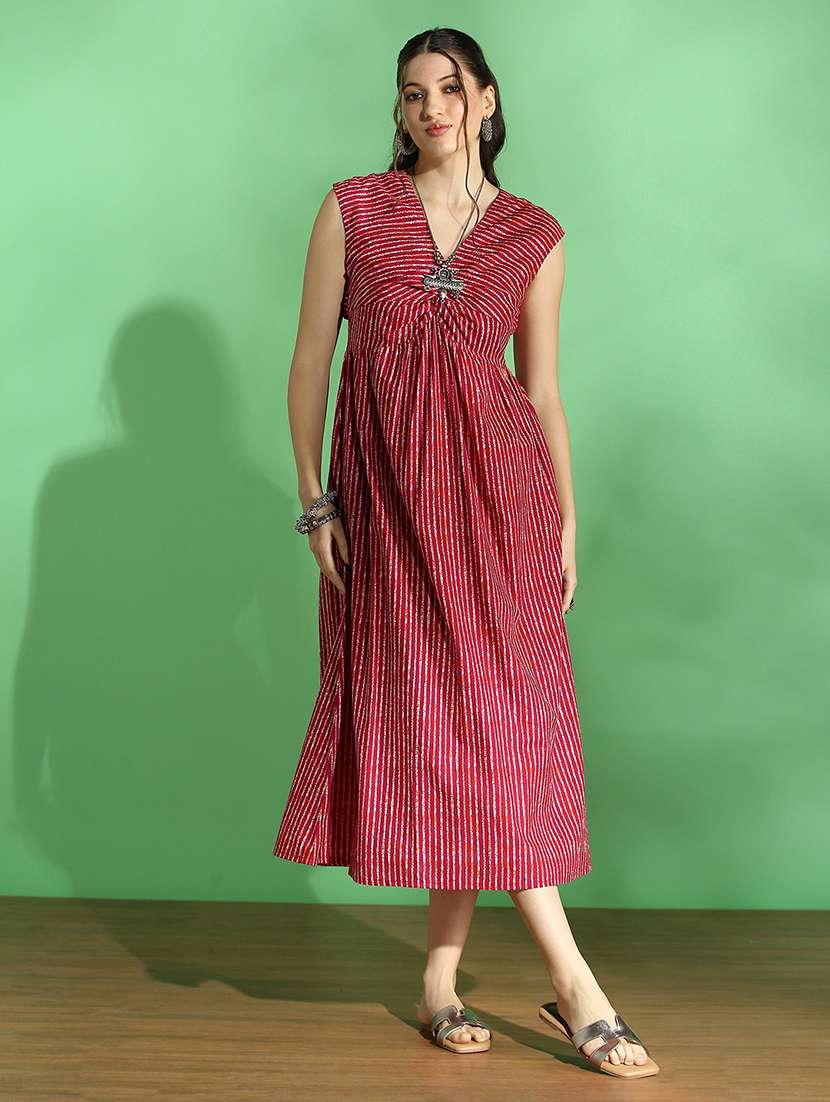 globus women fuchsia stripes twisted v-neck extended sleeves pleated fit & flare midi fusion dress