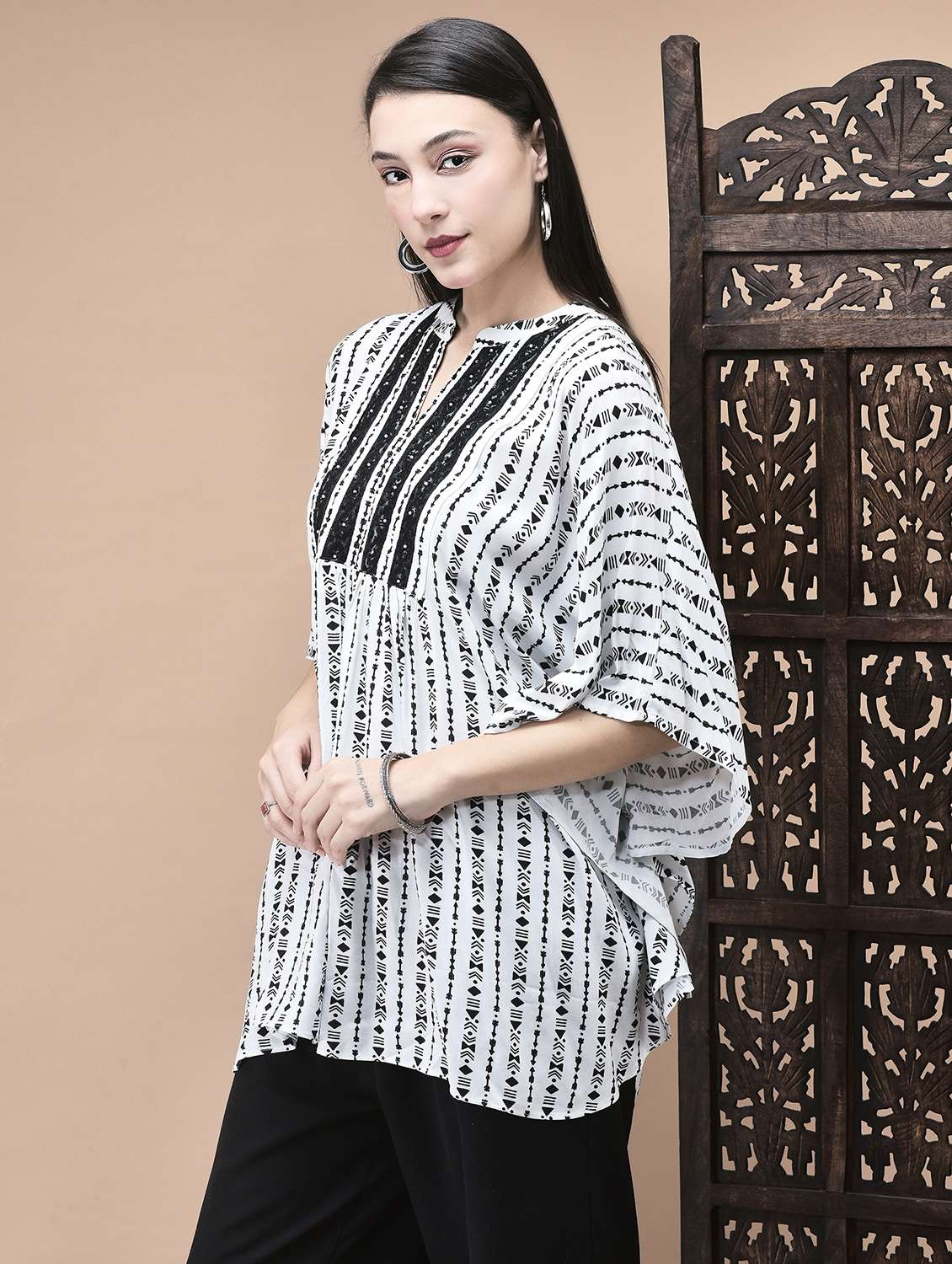 women printed mandarin neck kimono sleeve tunic - 22070689 - Standard Image - 2