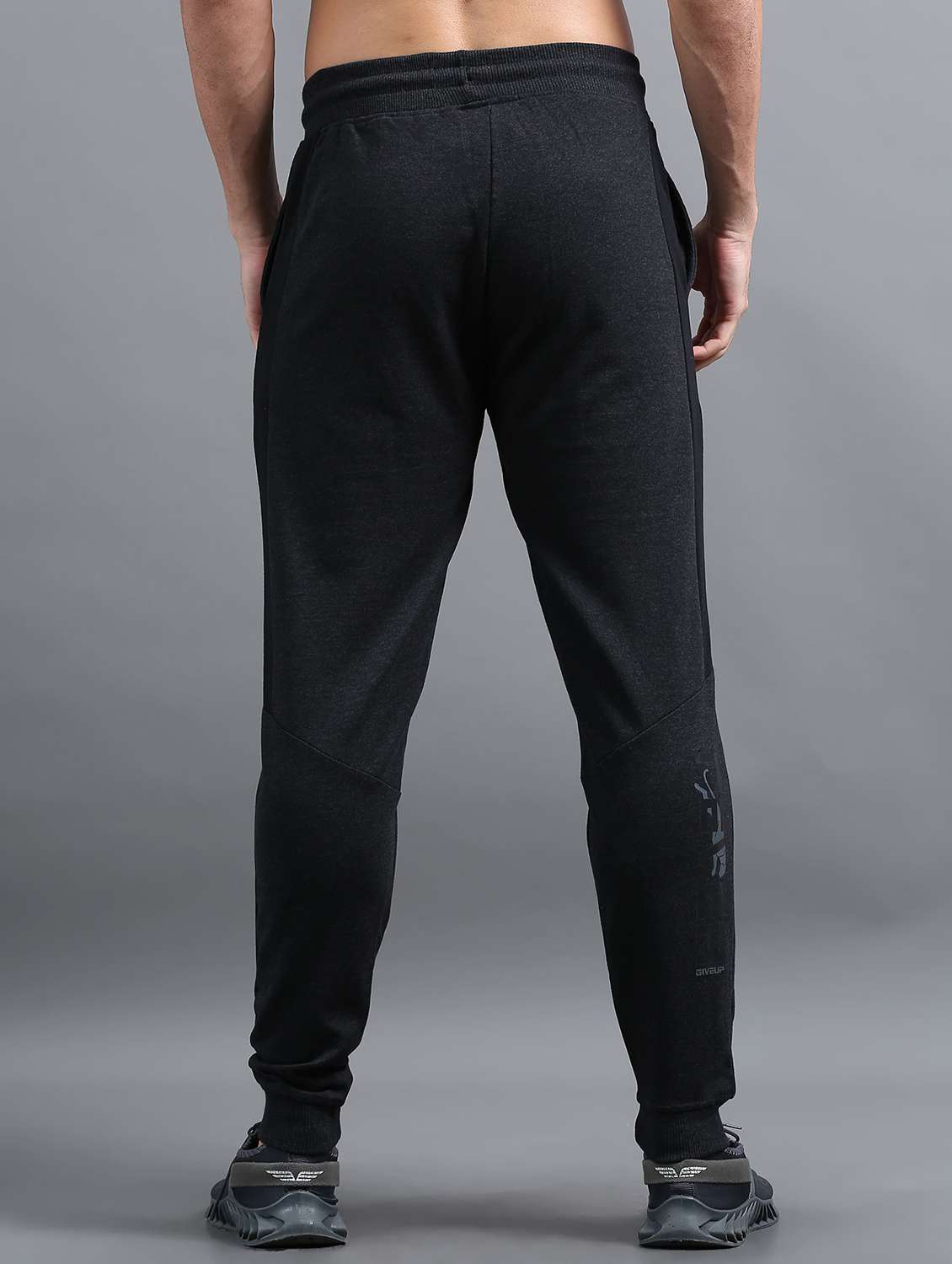 men solid mid rise regular fit jogger - 22070964 - Standard Image - 2