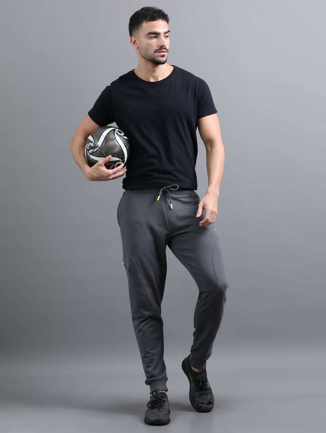 men solid mid rise regular fit jogger - 22070969 -  Standard Image - 2