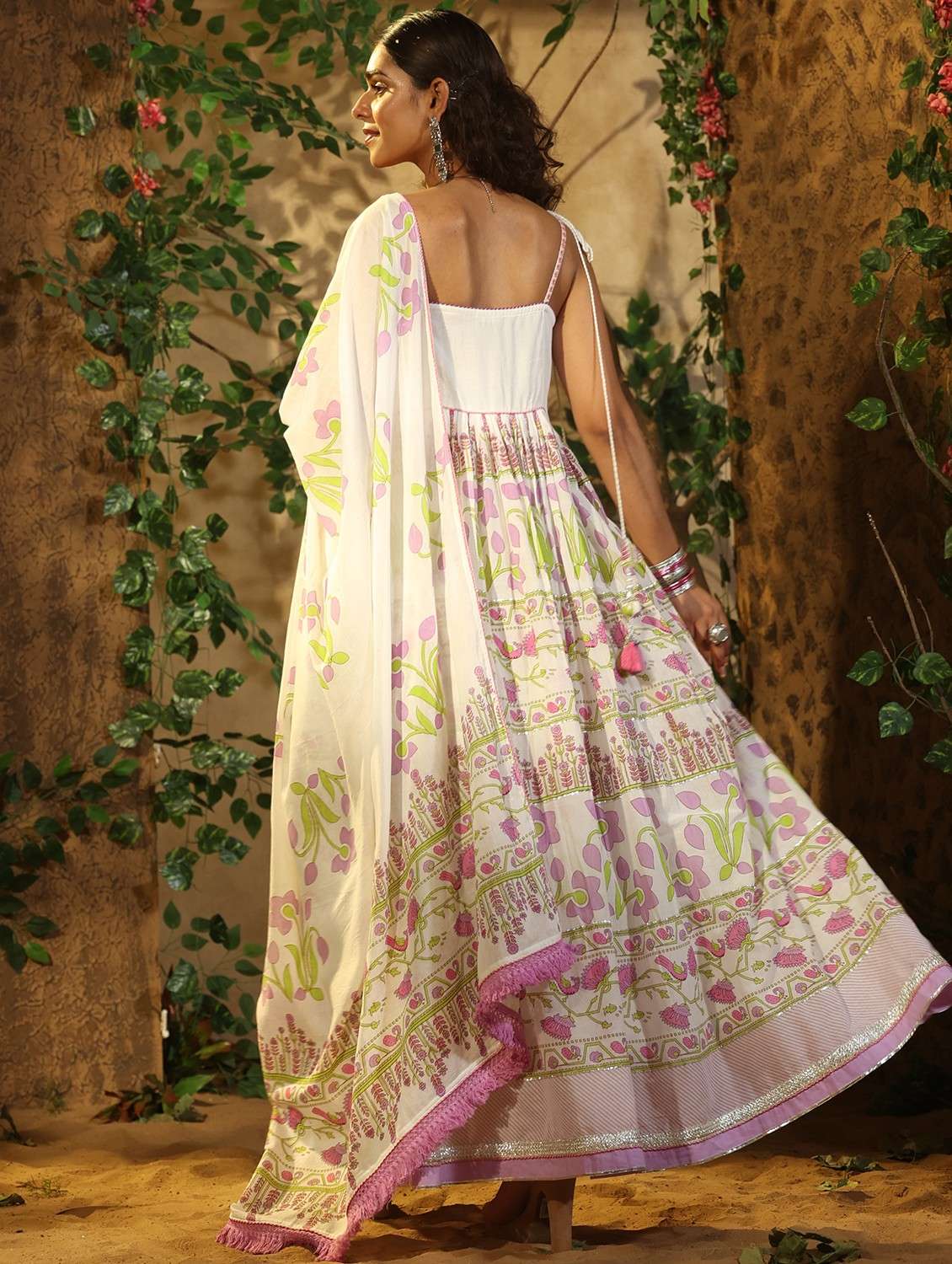 women printed sleeveless kurta dupatta set - 22071180 - Standard Image - 2
