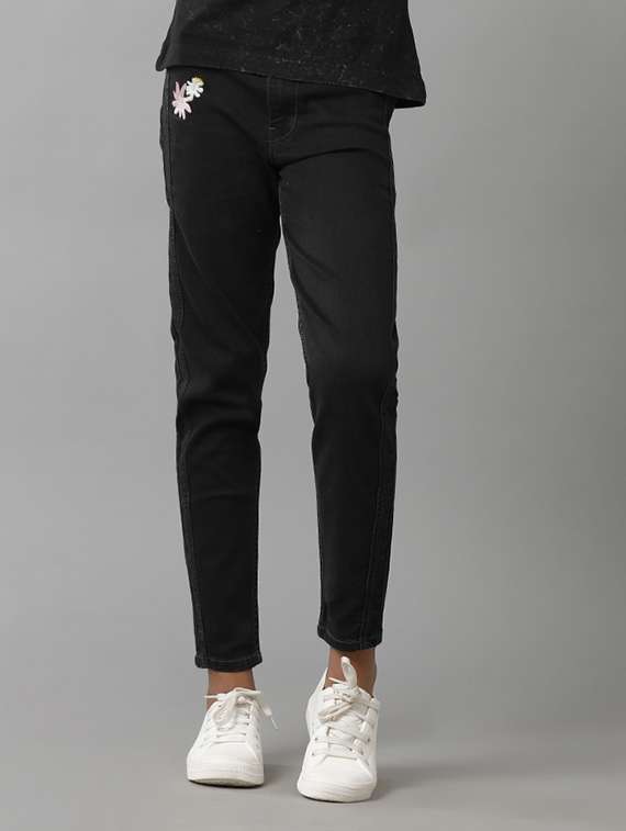 girls solid mid rise slim fit jean