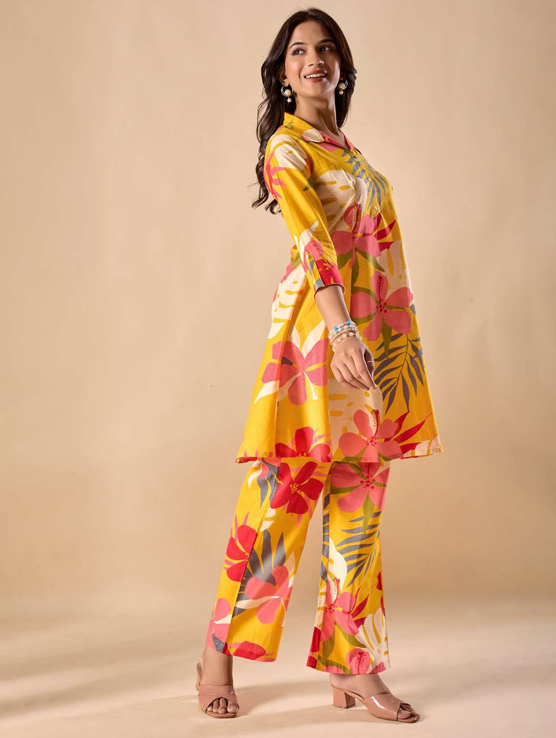 women floral three quarter sleeve ethnic co-ord set - 22071335 -  Standard Image - 2