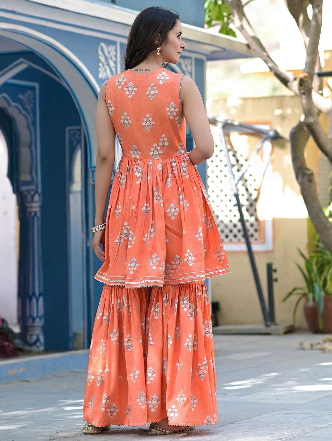 women floral sleeveless kurta sharara with dupatta set - 22071528 - Standard Image - 2