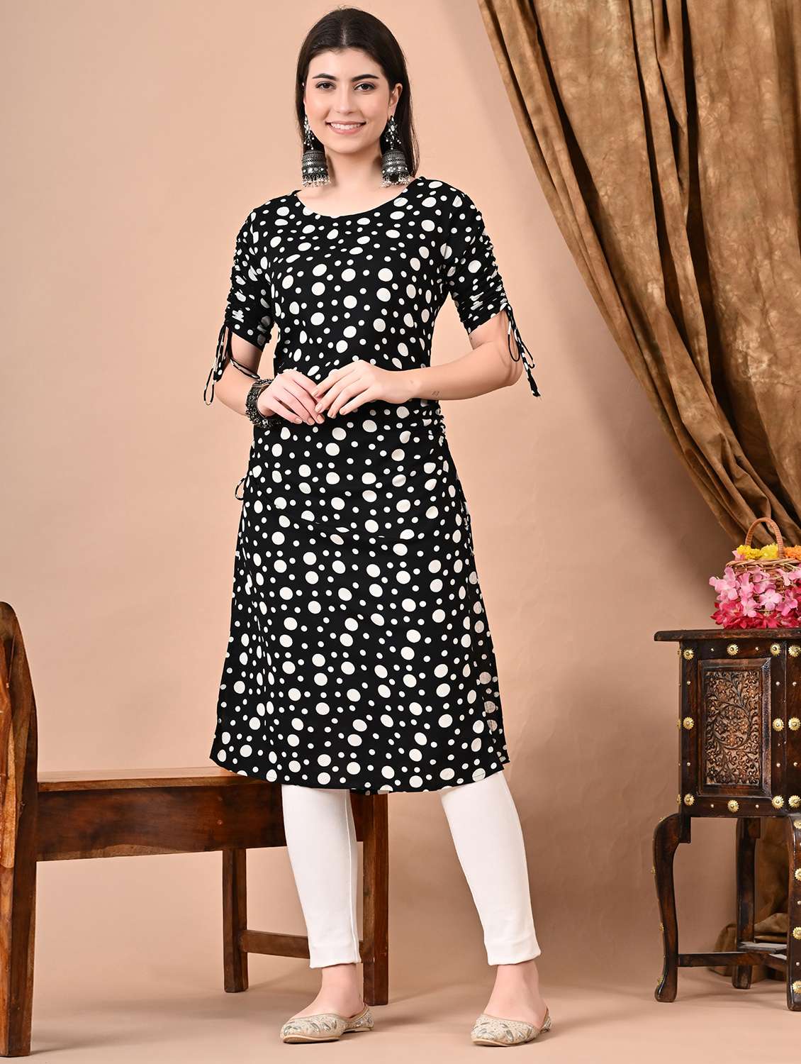 women polka dot short sleeve straight kurta - 22071557 - Zoom Image - 0