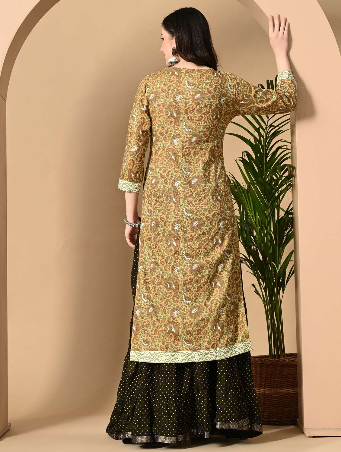 women paisley printed three quarter sleeve straight kurta - 22071560 - Standard Image - 2