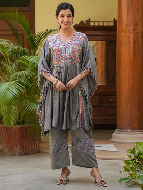 women embroidered kaftan and palazzo set - 22071566 -  Standard Image - 0