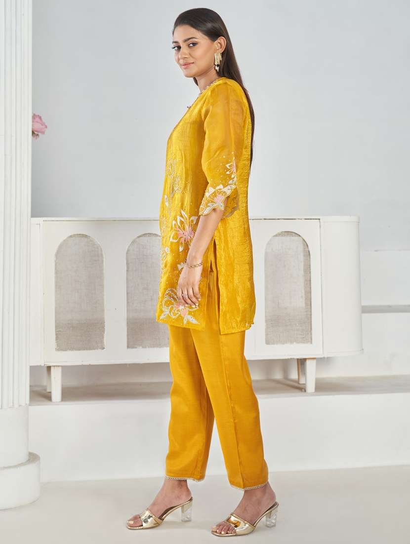 women embroidered three quarter sleeve ethnic co-ord set - 22072035 - Standard Image - 2