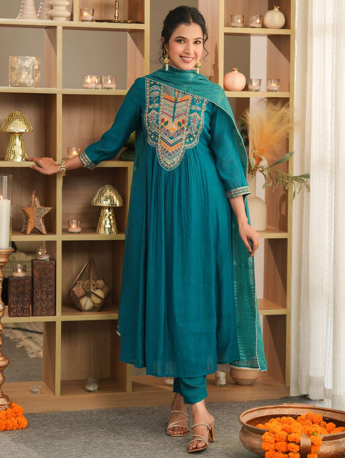 women solid with work three quarter sleeve kurta pant with dupatta set - 22072094 - Standard Image - 2