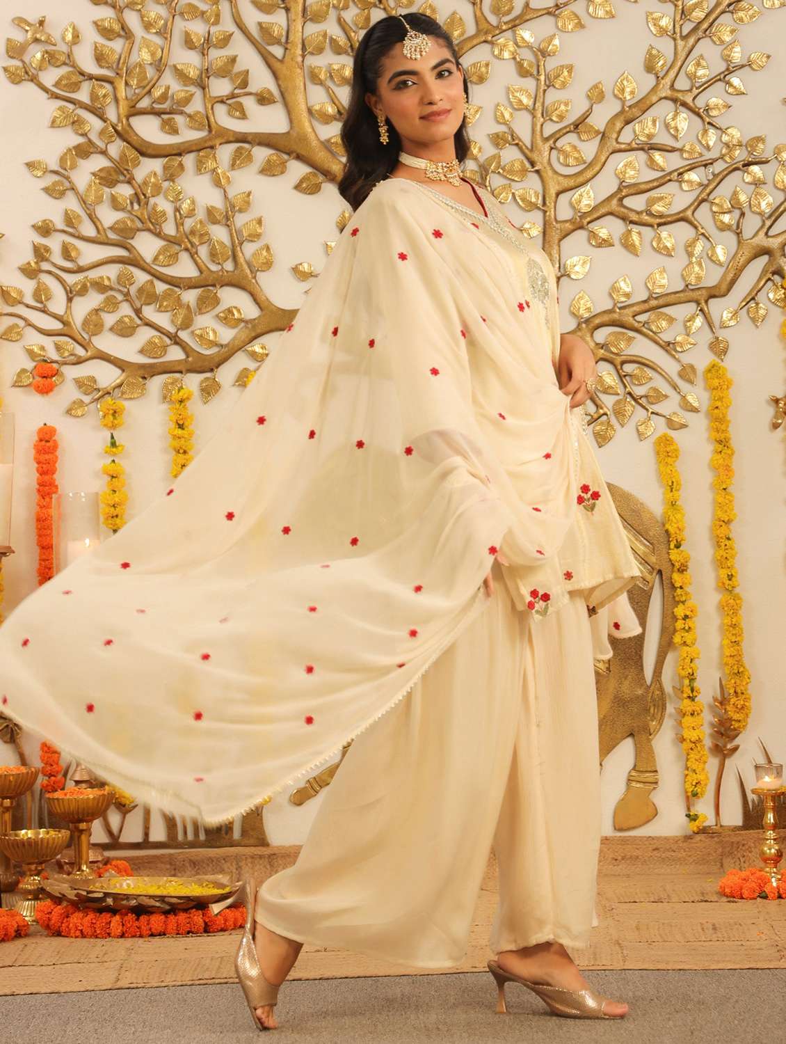women solid with work three quarter sleeve kurta sharara with dupatta set - 22072109 - Standard Image - 2
