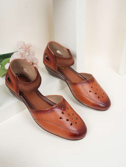 women tan solid wedge - 22072137 -  Standard Image - 0