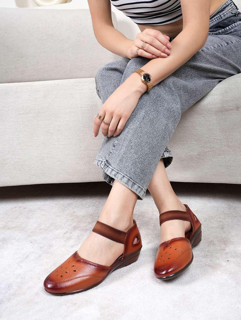 women tan solid wedge - 22072137 - Standard Image - 2