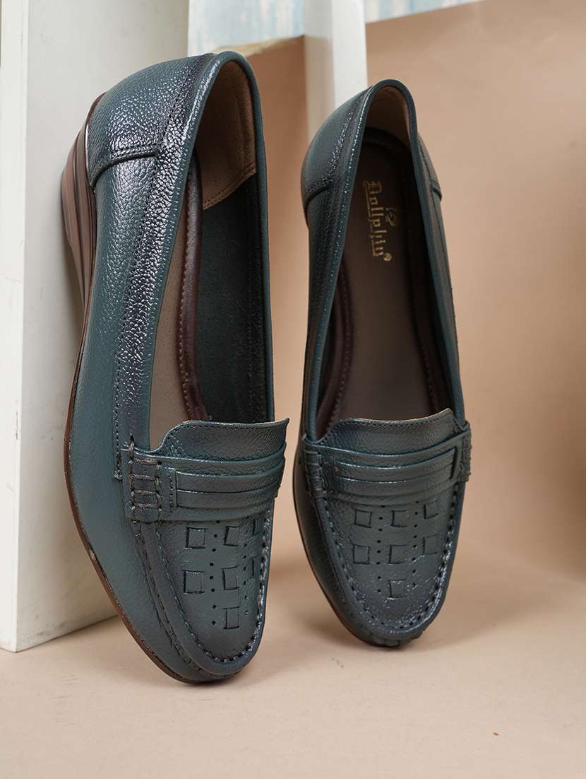 women solid slip on platform wedge