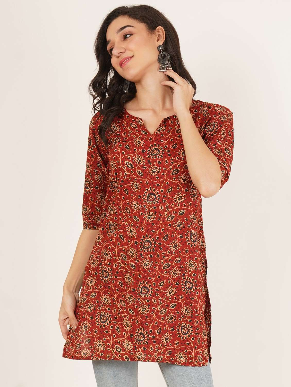 women printed three quarter sleeve straight kurti