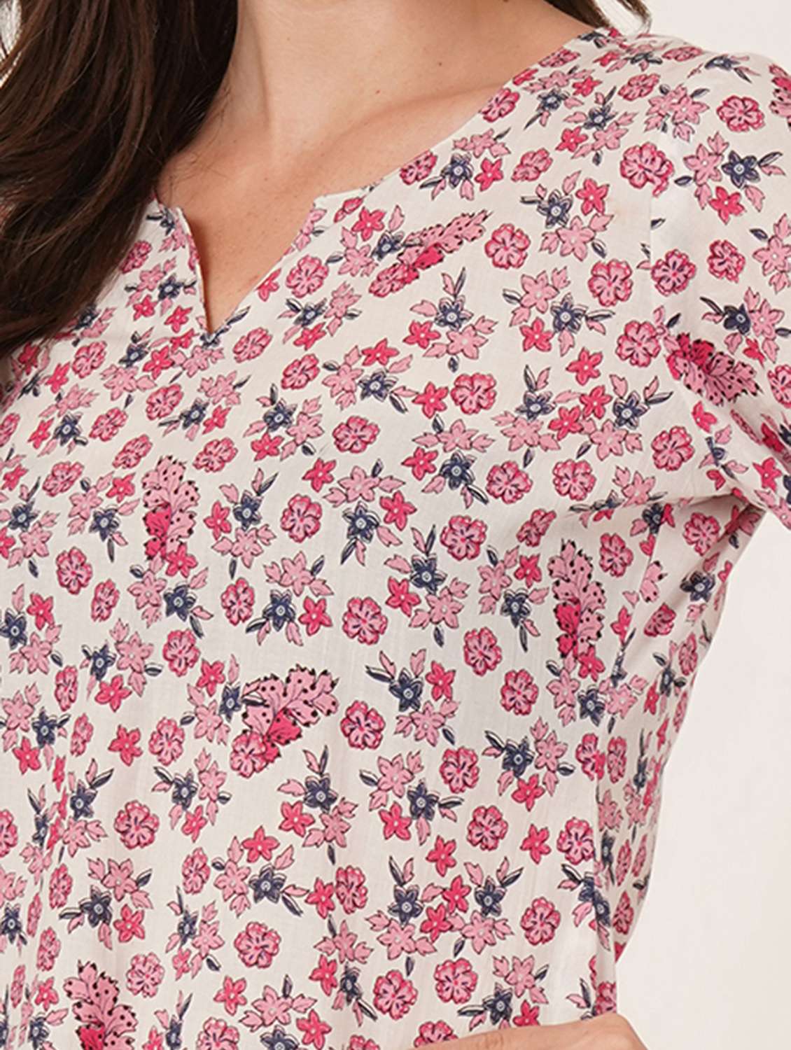 women floral printed three quarter sleeve straight kurti - 22072577 - Standard Image - 7