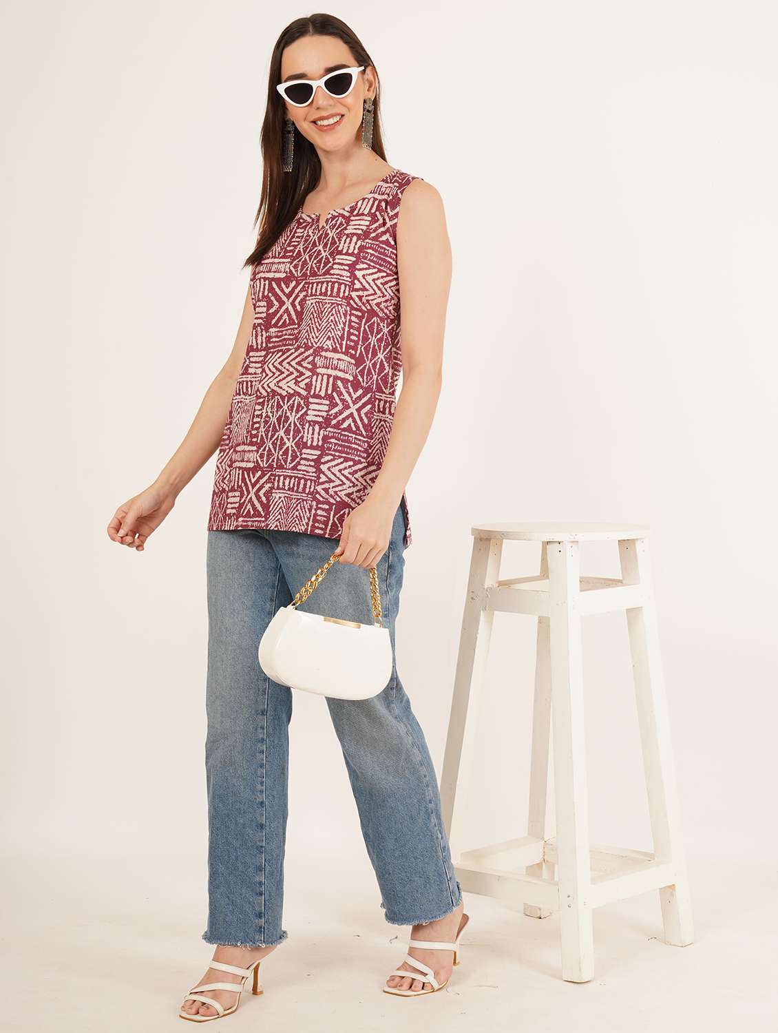 women printed sleeveless straight kurti - 22072580 -  Standard Image - 2