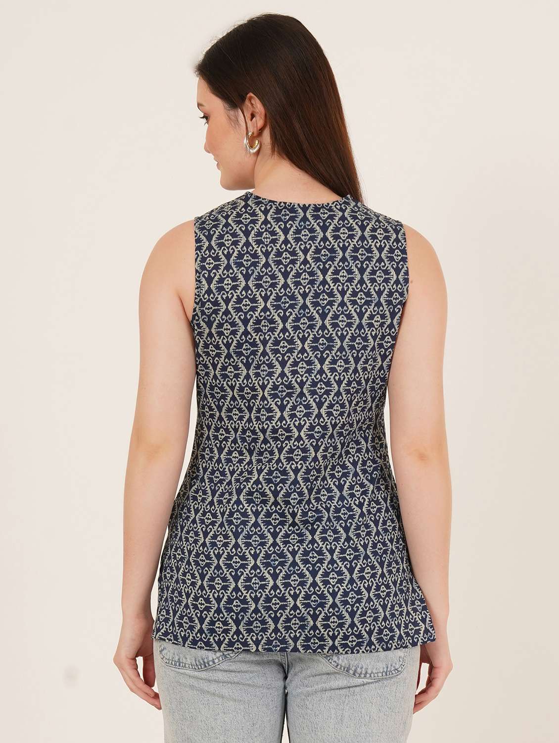 women printed sleeveless straight kurti - 22072590 - Standard Image - 2