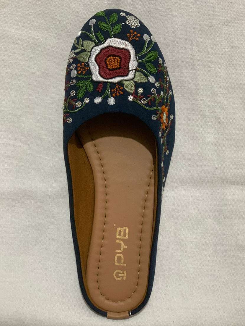 women embroidered slip on jutis - 22072770 -  Standard Image - 2