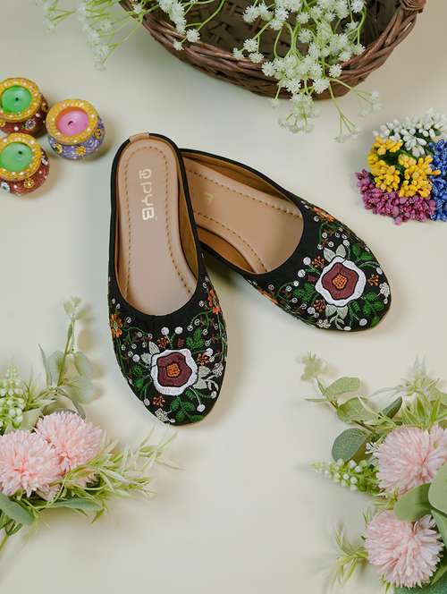 women embroidered slip on jutis - 22072774 -  Standard Image - 0