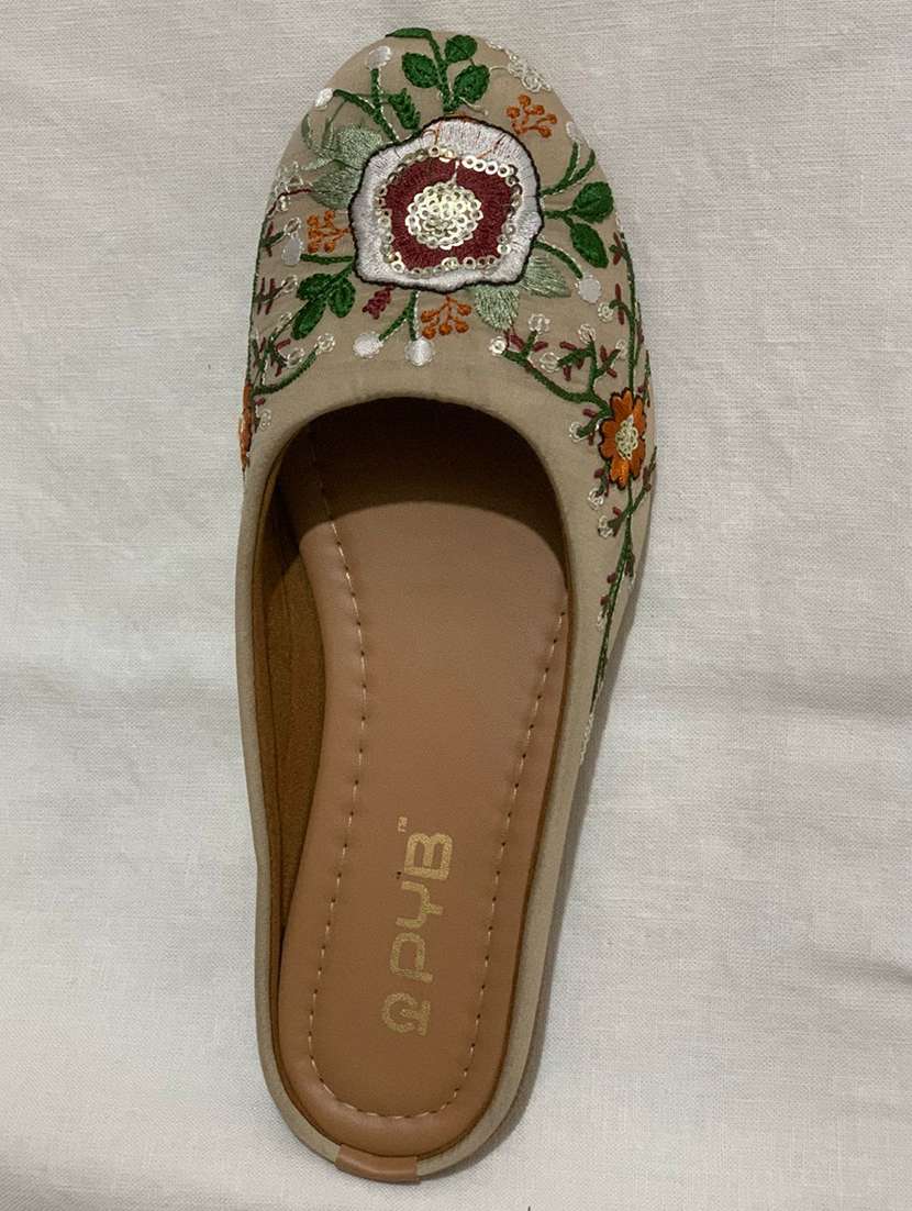 women embroidered slip on jutis - 22072776 -  Standard Image - 2