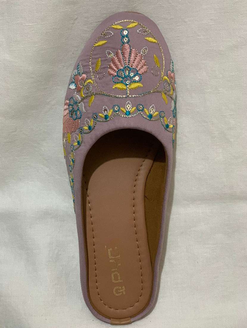 women embroidered slip on jutis - 22072779 -  Standard Image - 2