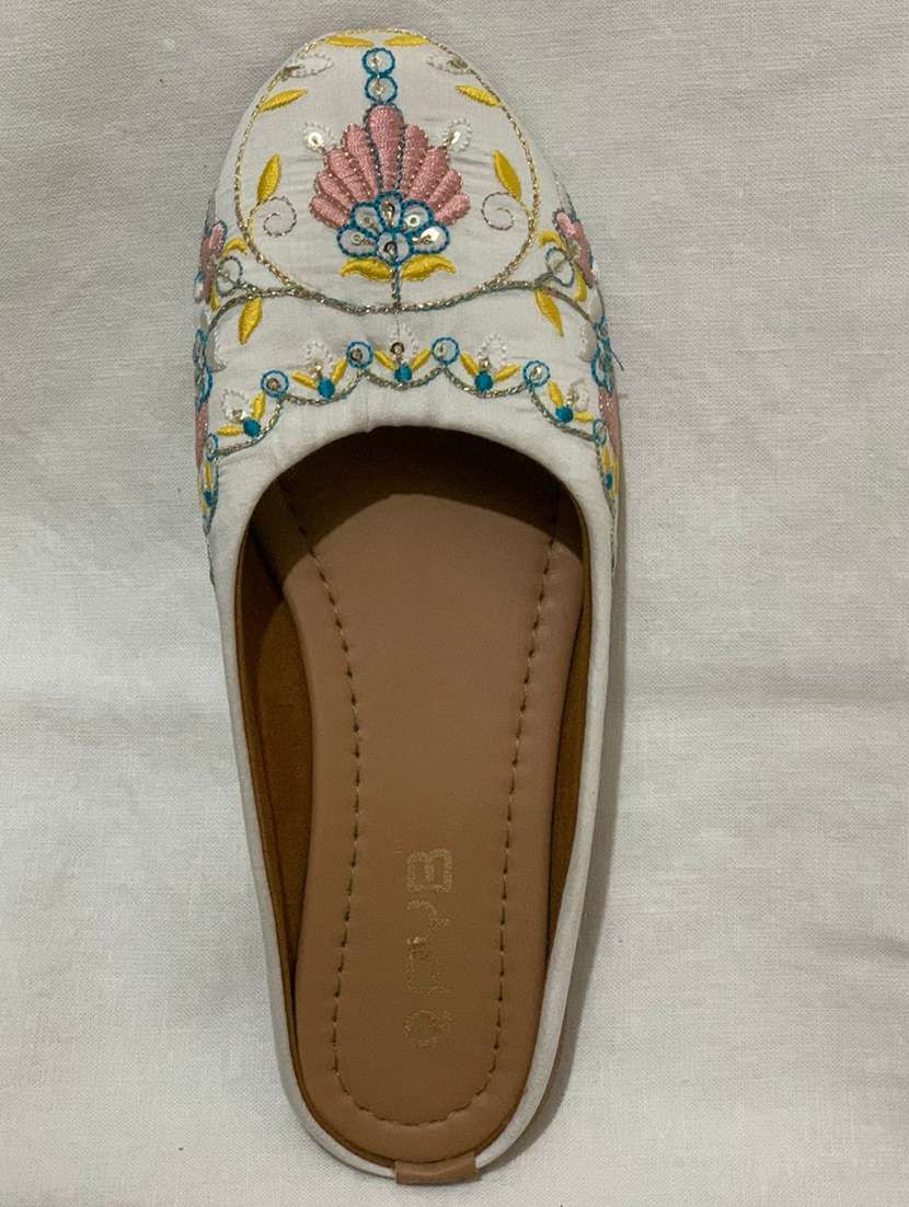 women embroidered slip on jutis - 22072780 -  Standard Image - 2