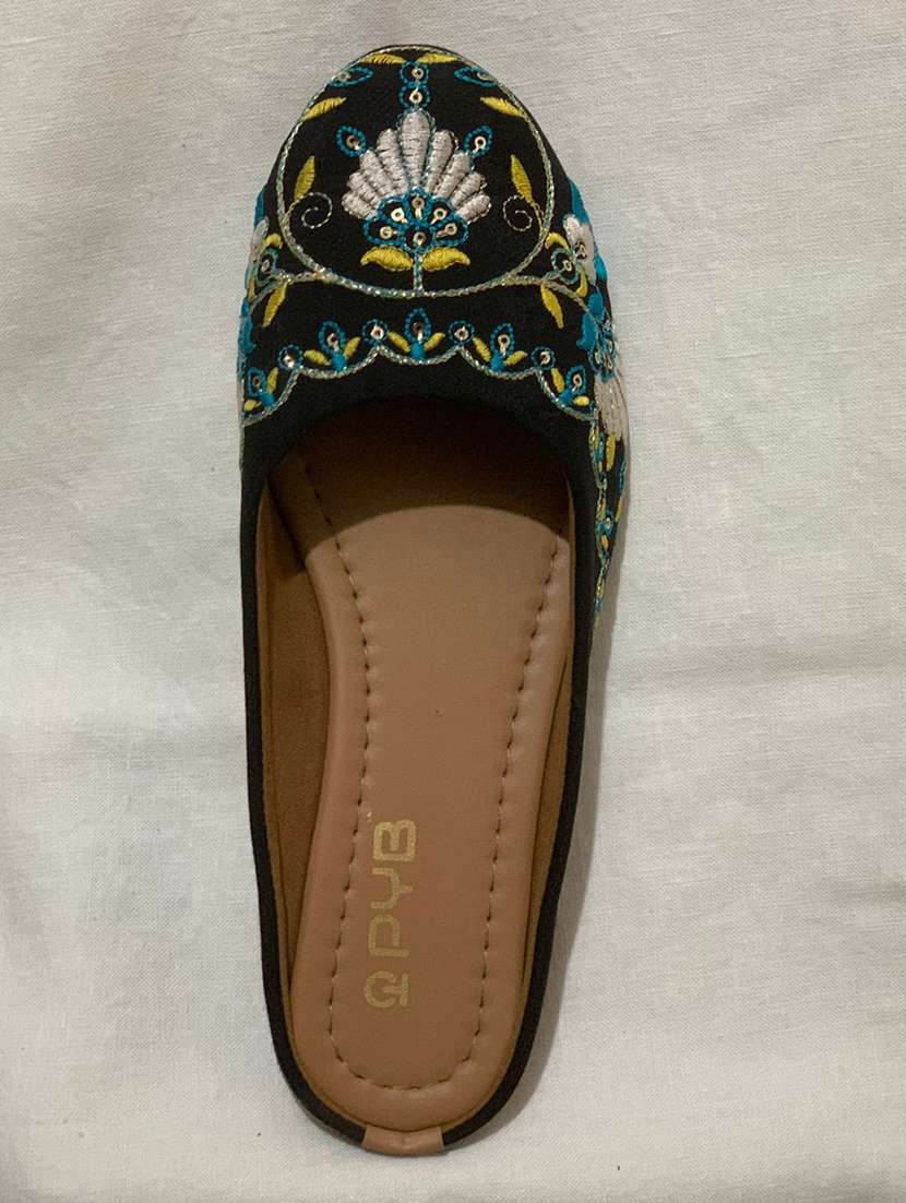 women embroidered slip on jutis - 22072781 -  Standard Image - 2